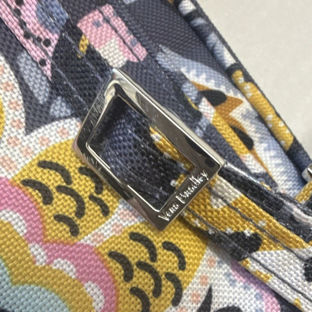 Vera Bradley Floral Small Crossbody Bag Zip Closure Adjustable Strap Charm